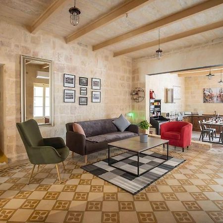 Chic, Stylish & Spacious Flat In Central Valletta Exterior photo